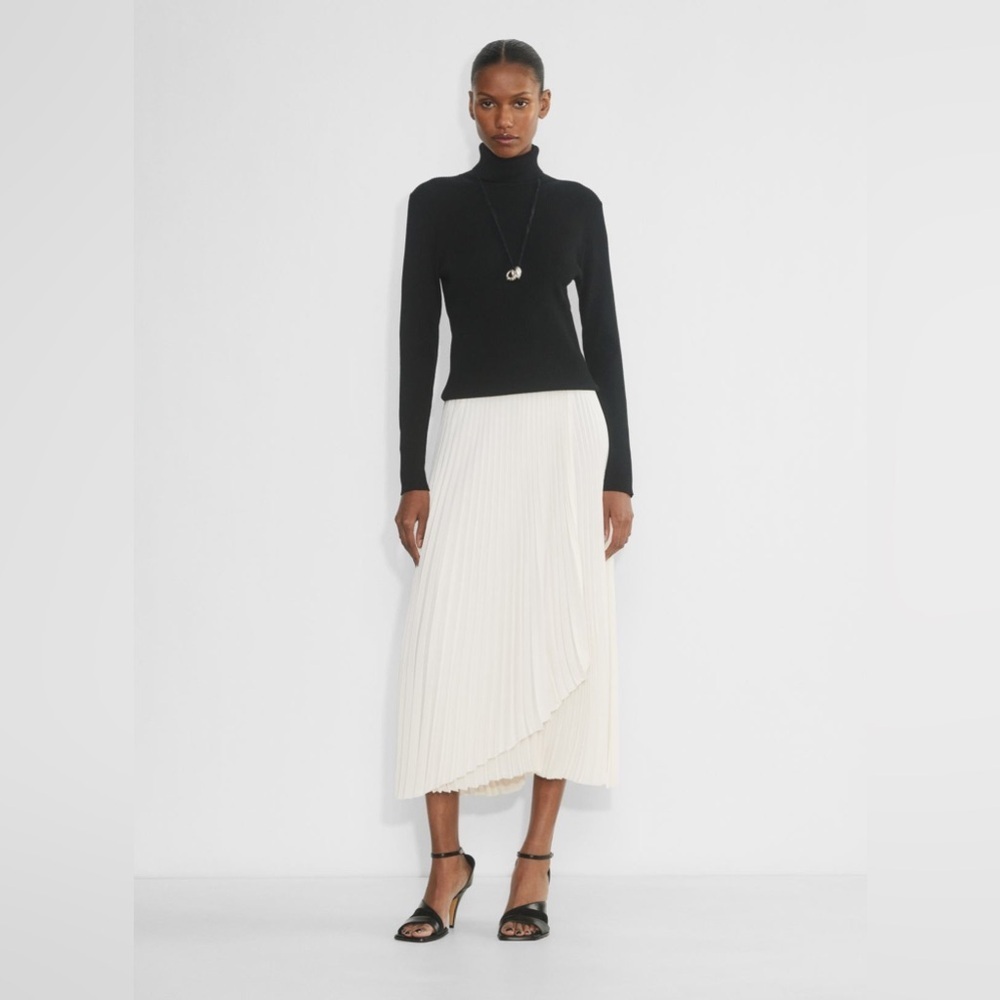 Aritzia Asymmetrical Skirt in Cream